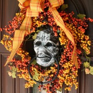 Door wreath with dollar tree skeleton head