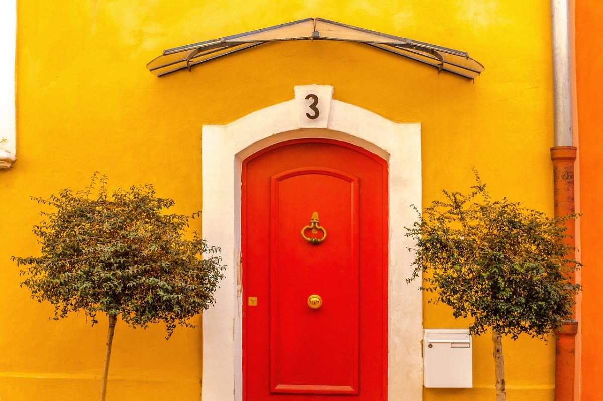 What does having a red door mean? - Debbiedoos