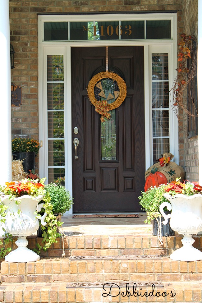 Fall porch decorating - Debbiedoos