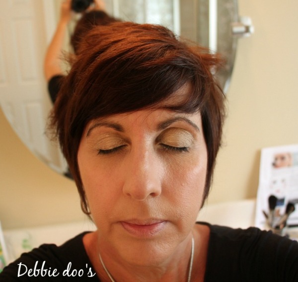 Autumn eyes makeup tutorial - Debbiedoos