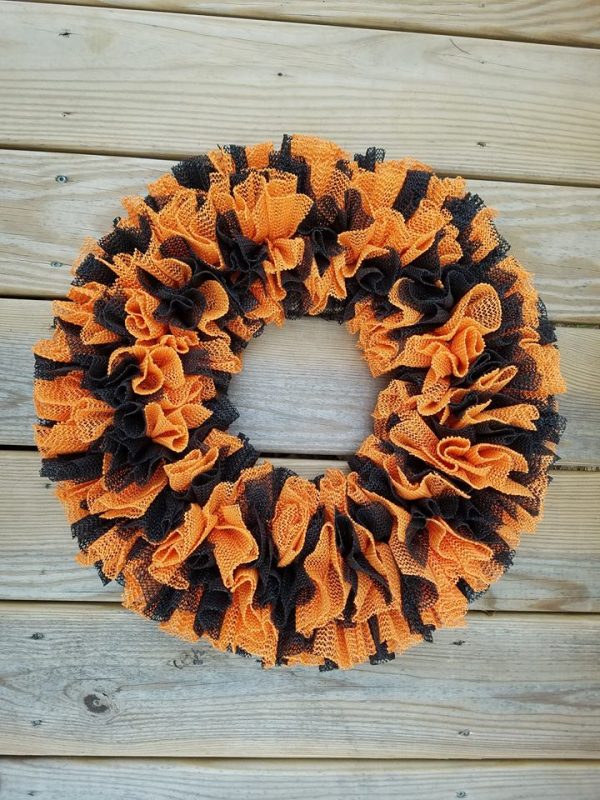 How to make a shelf liner wreath with Dollar tree supplies Debbiedoos