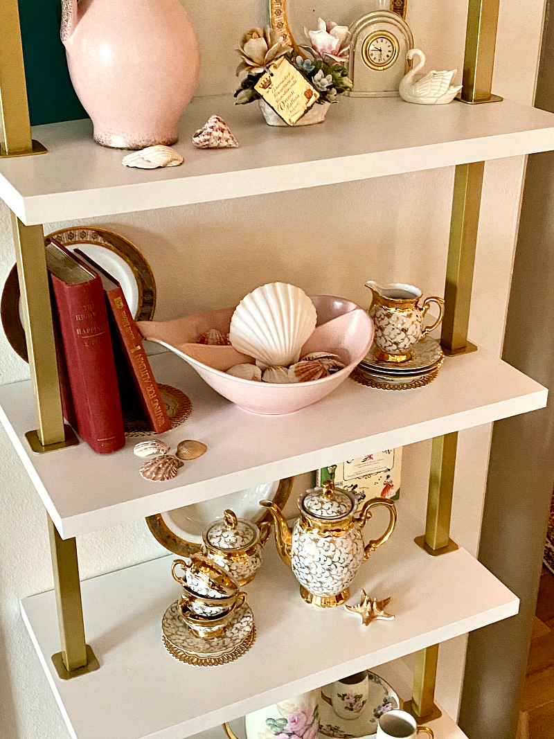 Mid Century Modern Shelf styling - Debbiedoos